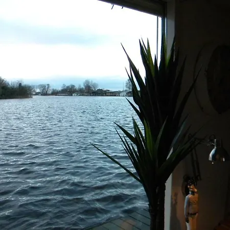 Vakantiehuis Houseboat At Greater Amsterdam *